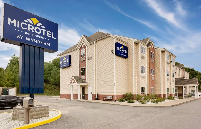 Microtel Inn & Suites by Wyndham Princeton - Image 1