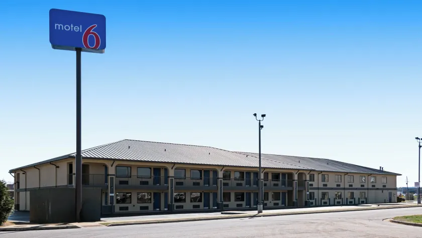 Motel 6 Prattville AL - Image 1