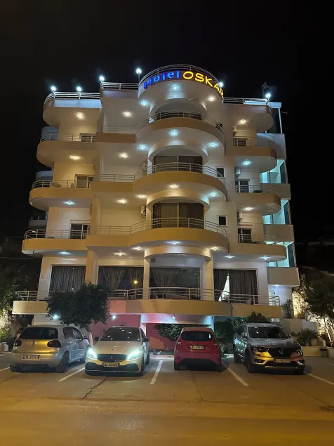 Oskar Hotel - Image 1