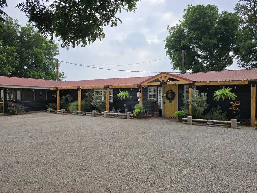Roots Retreat - Image 1