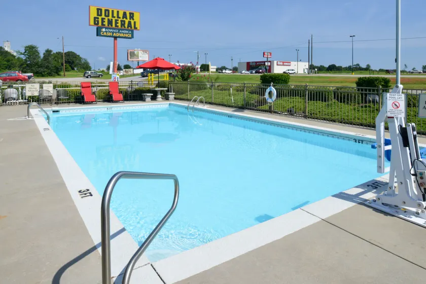 Briarwood Inn Of Geneva - Image 1