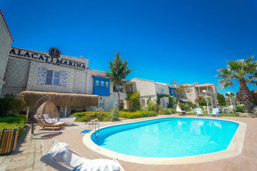 Alacati Marina Palace - Image 1