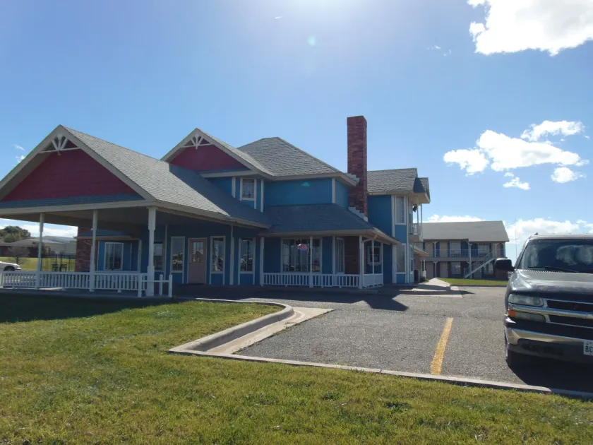 Heritage House Inn - Image 1