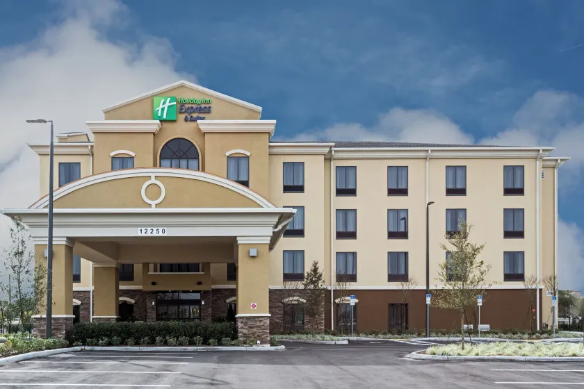 Holiday Inn Express Hotel & Suites Orlando East-UCF Area by IHG - Image 1