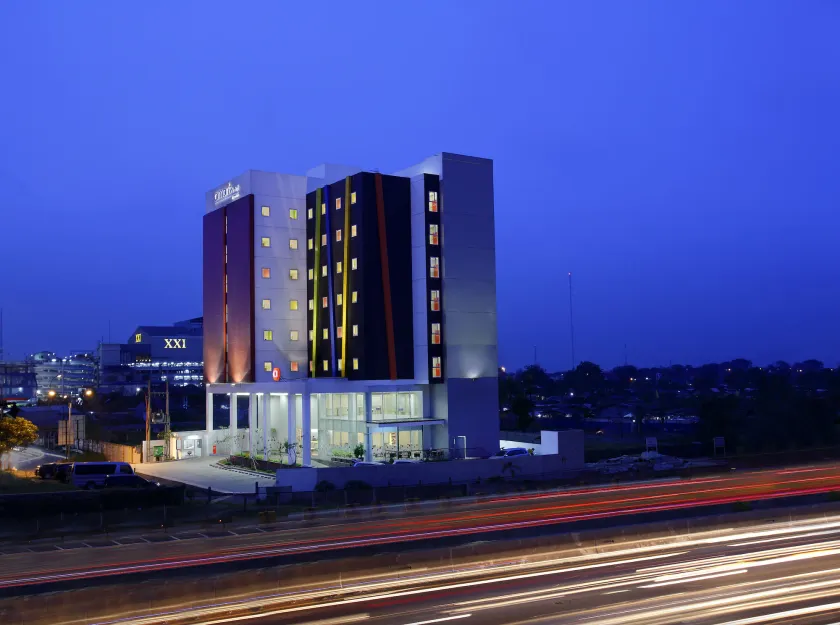 Amaris Hotel Bekasi Barat - Image 1