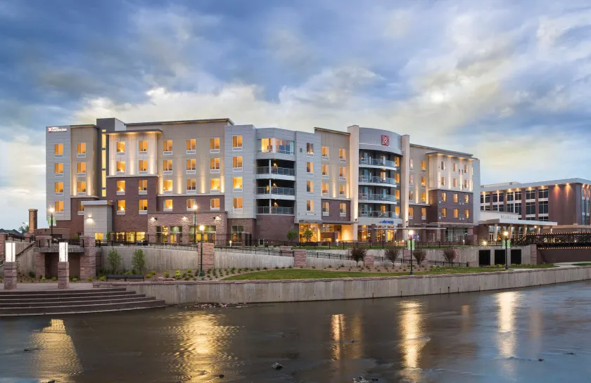 Hilton Garden Inn Sioux Falls Downtown - Image 1