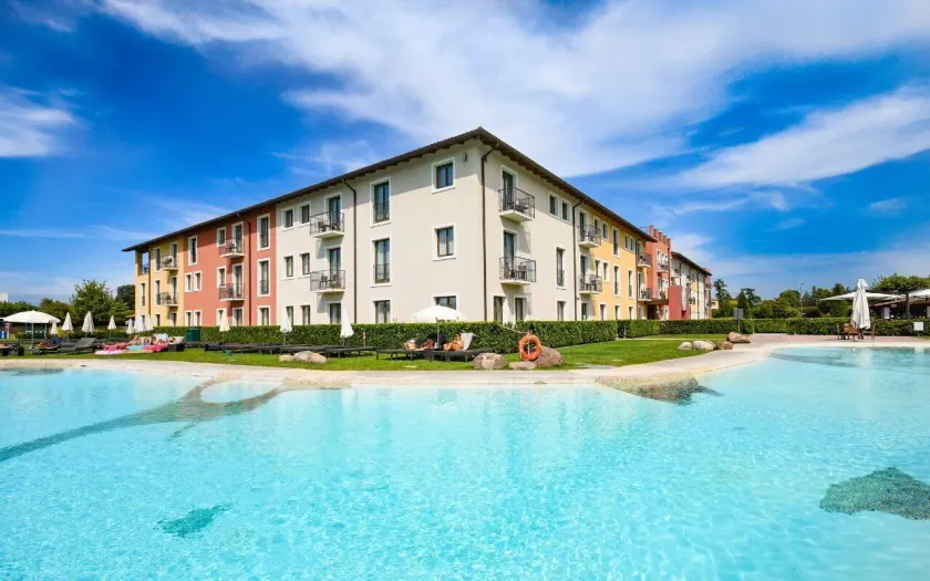 TH Lazise - Hotel Parchi Del Garda - Image 1