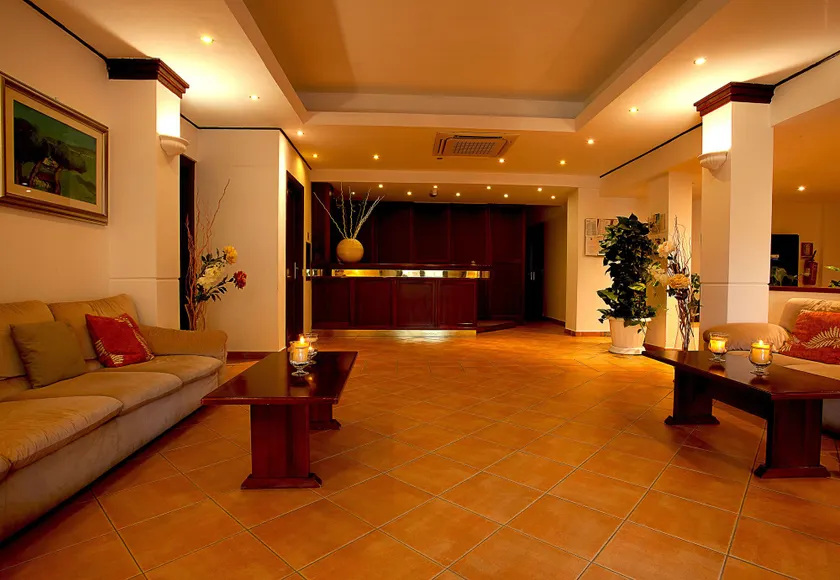 Hotel Moderno - Image 1