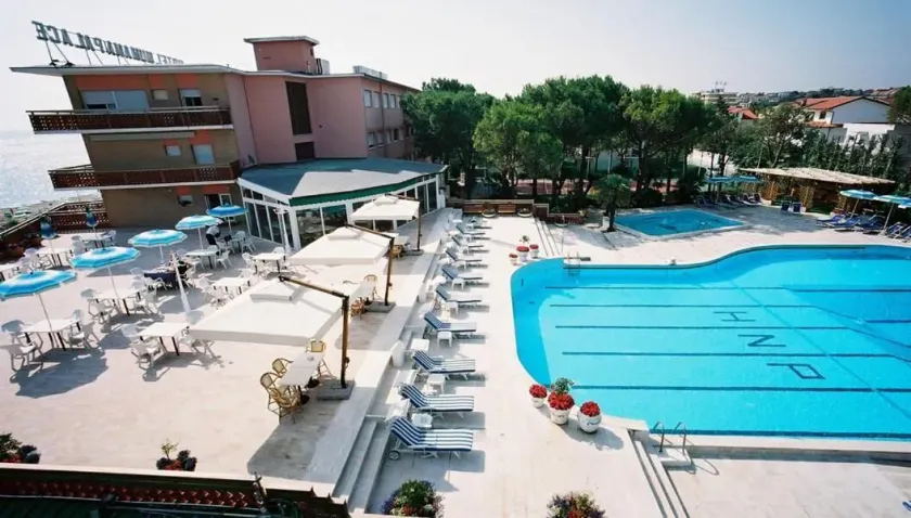 Hotel Numana Palace - Image 1