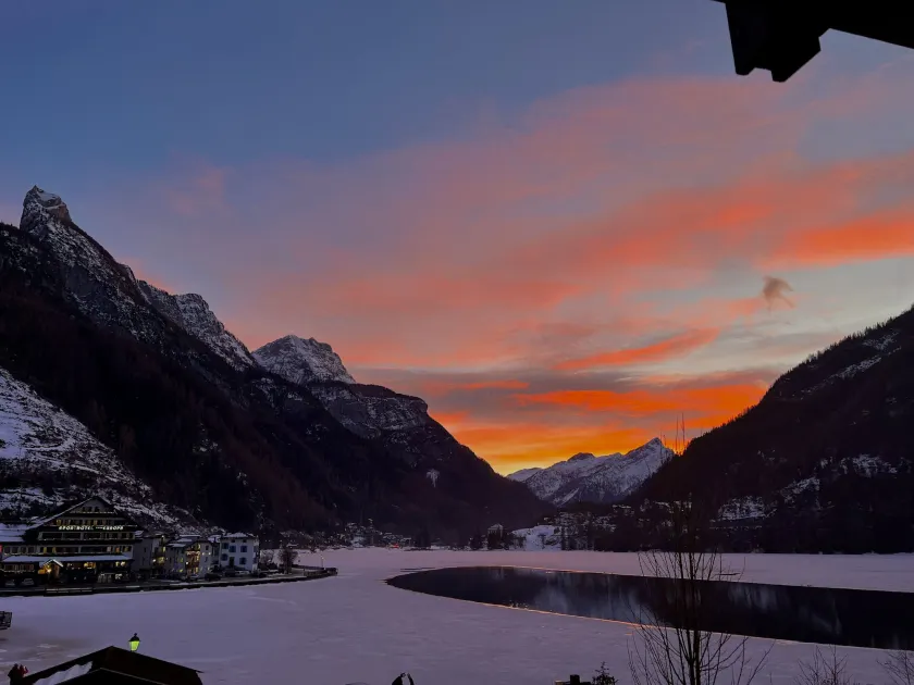 Hotel TEA DOLOMITI - Lago di Alleghe - Monte Civetta - Image 1
