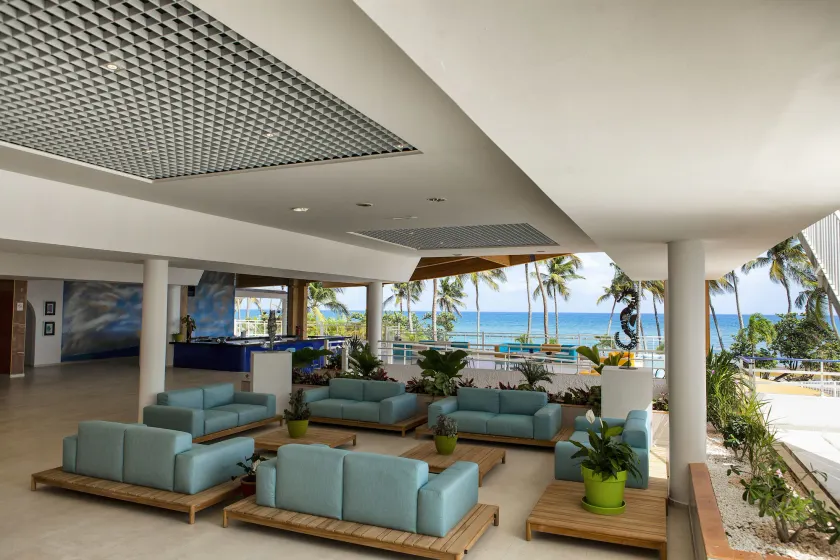 Hotel Arawak Beach Resort - Image 1