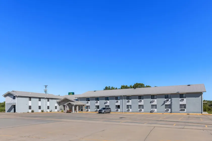 Quality Inn Oskaloosa - Image 1