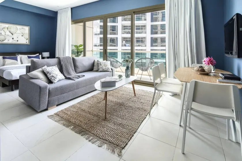 Enticing Studio in Dubai Marina - Next to Beach! - Image 1