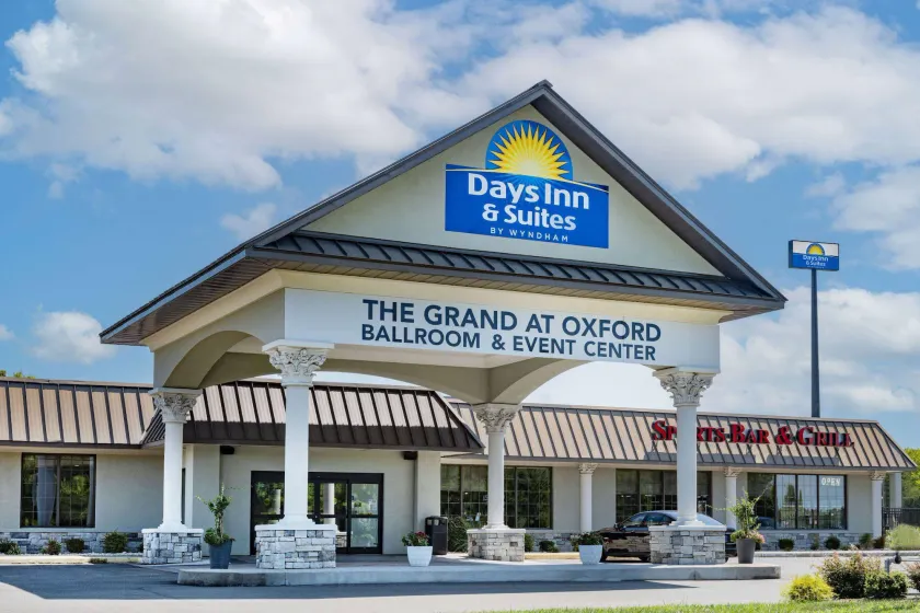 Days Inn and Suites by Wyndham Oxford - Image 1