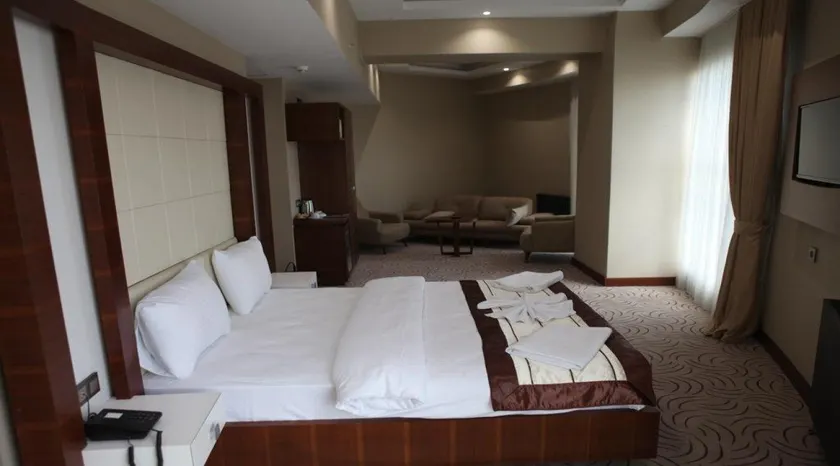 Kars Park Hotel - Image 1