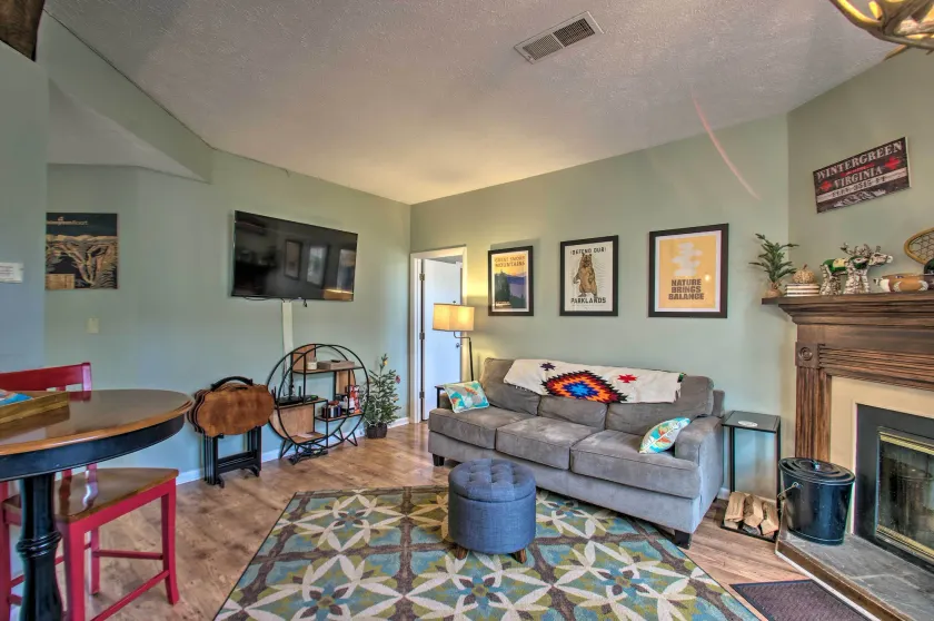 Wintergreen Resort Mountain Condo w/ Pool Access! - Image 1