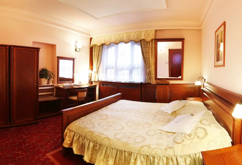 AGH Hotel - Image 1