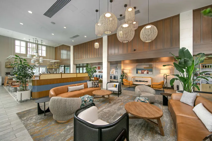 Inn at the Pier Pismo Beach, Curio Collection by Hilton - Hall
