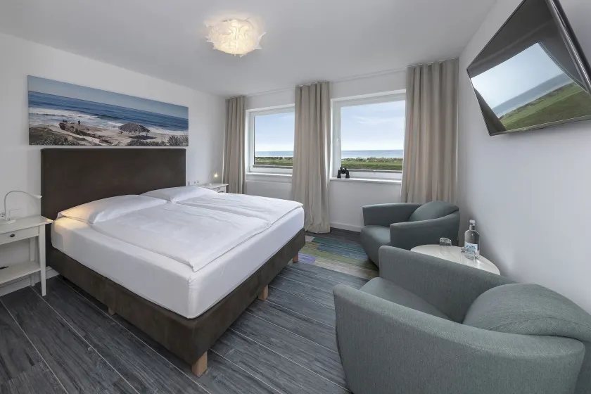 Beach Hotel California - Image 1
