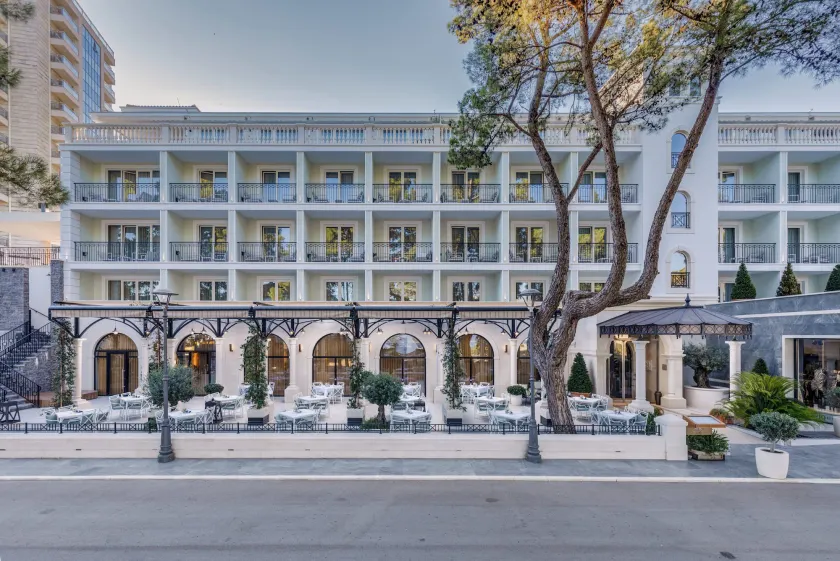 Crowne Plaza Budva by IHG - Image 1