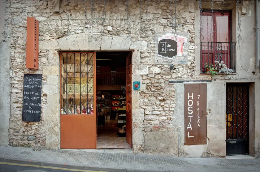 Hostal Agrobotiga 7 de Ribera - Image 1