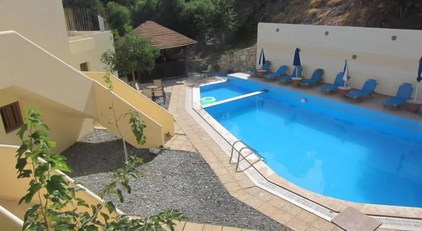 Sfinias Apartments - Image 1