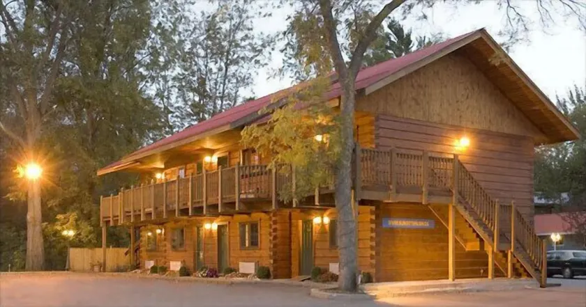 Sunset Inn - Image 1