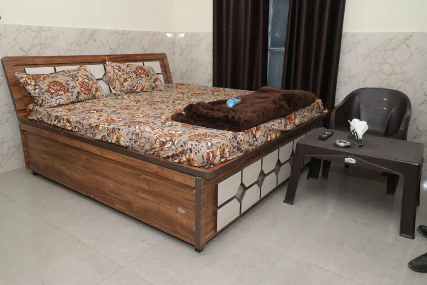RAJ BHOJ RESTAURANT & HOTAL - Habitación