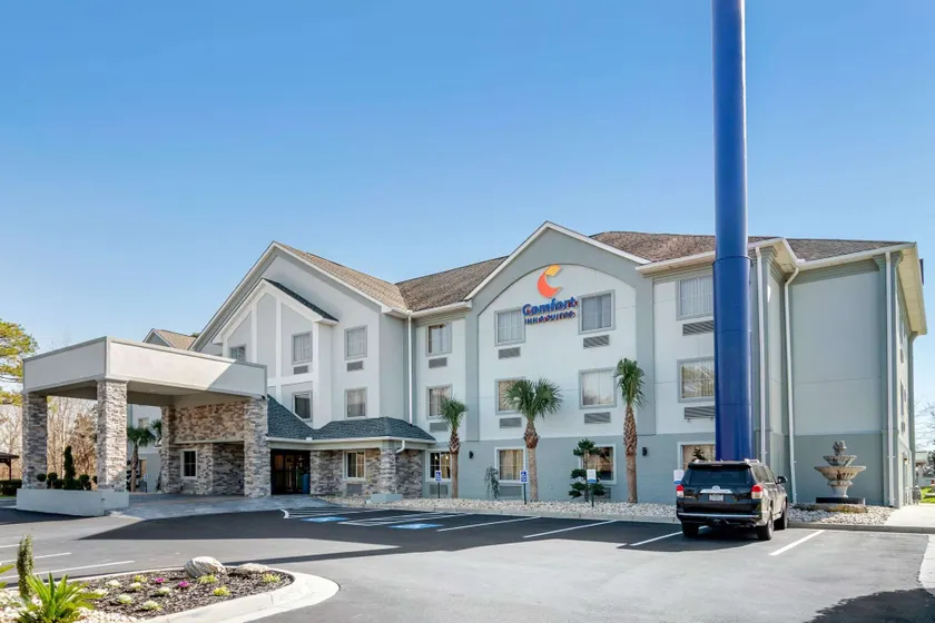 Comfort Inn & Suites Macon North I-75 - Image 1