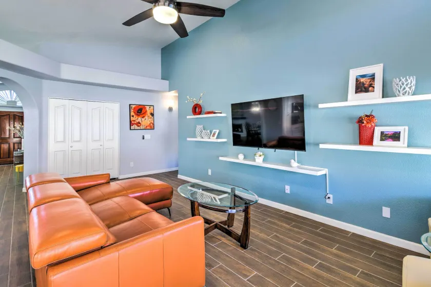Private Patio, Gas Grill: Stylish Phoenix Home! - Innvendig