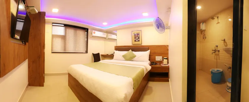 Hotel Happyland - Image 1