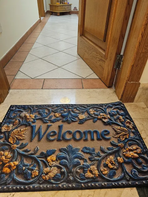Country View Apartment - Image 1
