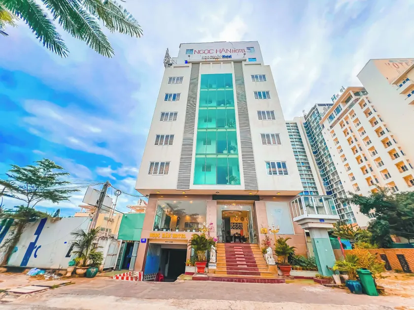 Ngọc Hân Hotel By The Moment - Image 1