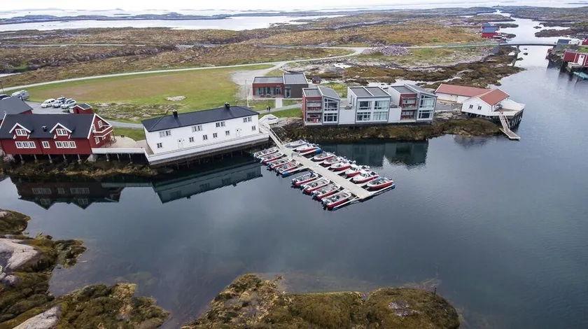 Sula Rorbuer og Havhotell - Image 1