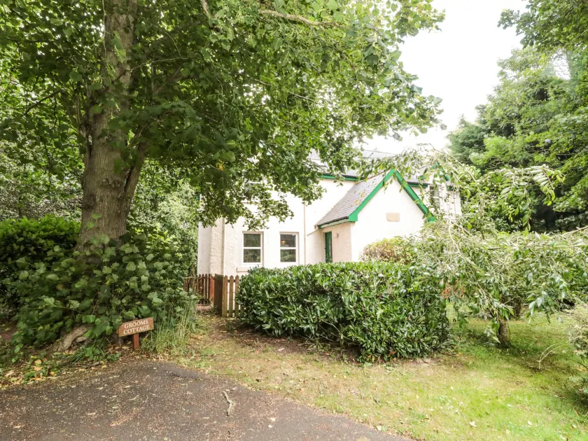 Groom's Cottage - Image 1
