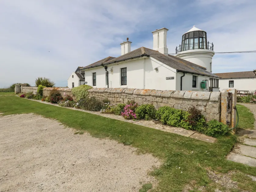 Old Higher Lighthouse Stopes Cottage - Image 1