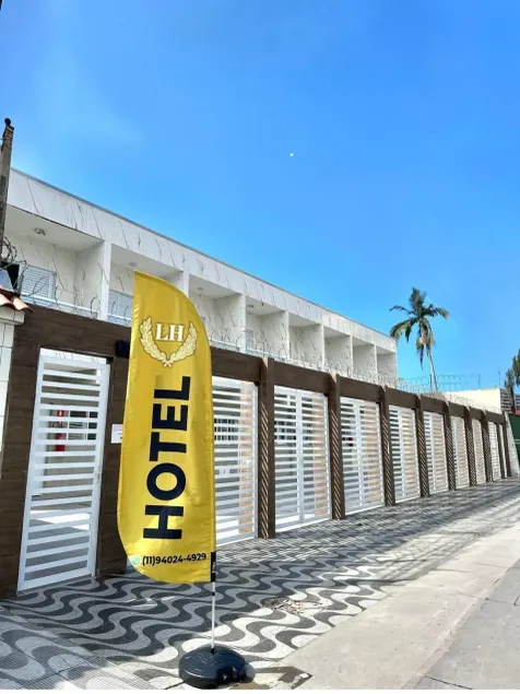 LAAR Hotel - Image 1