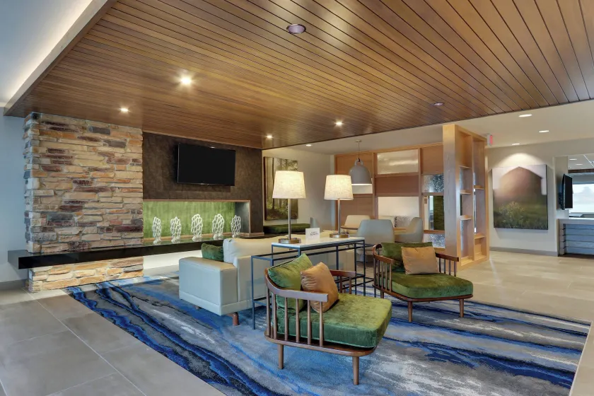 Fairfield Inn & Suites Warsaw - Image 1