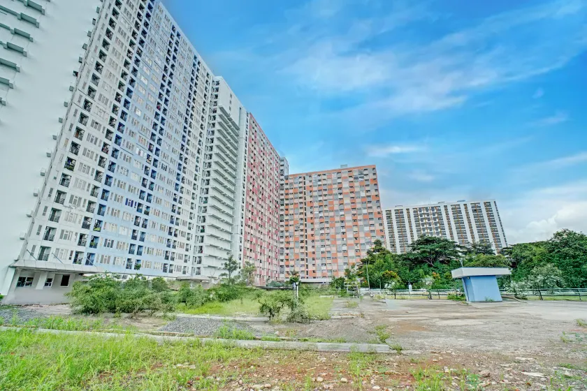 Collection O near Terminal Pulo Gebang formerly Sentra Timur - Tower Sapphire - Image 1