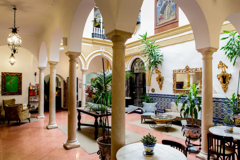 Hotel Abanico Casa Palacio - Image 1