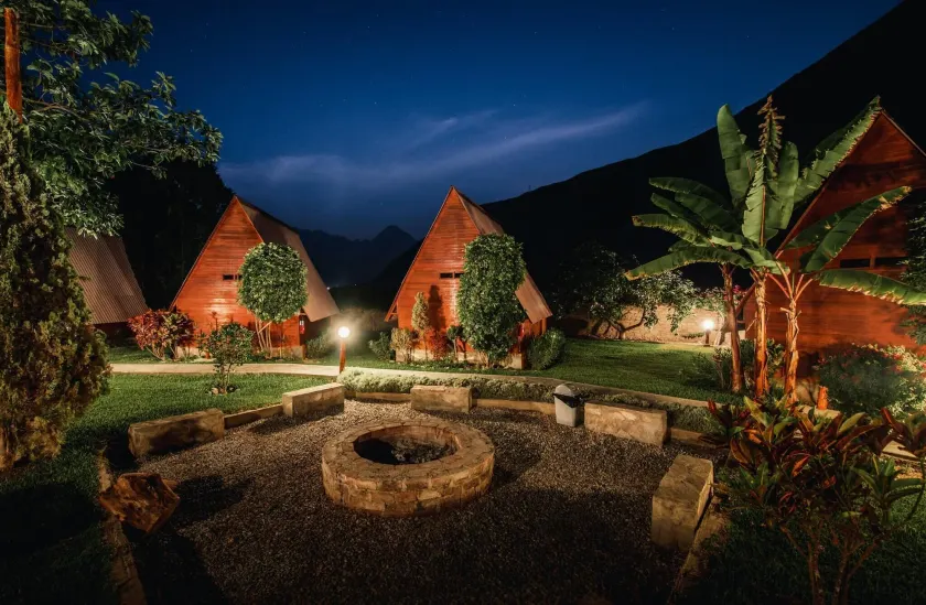 La Confianza Hotel - Image 1