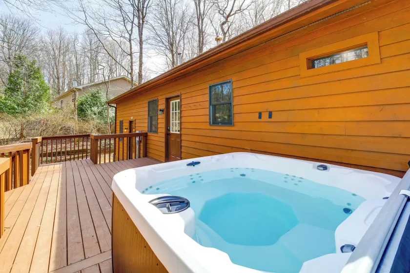 Deer River Retreat: Cabin Feel w/ Modern Touches - Image 1