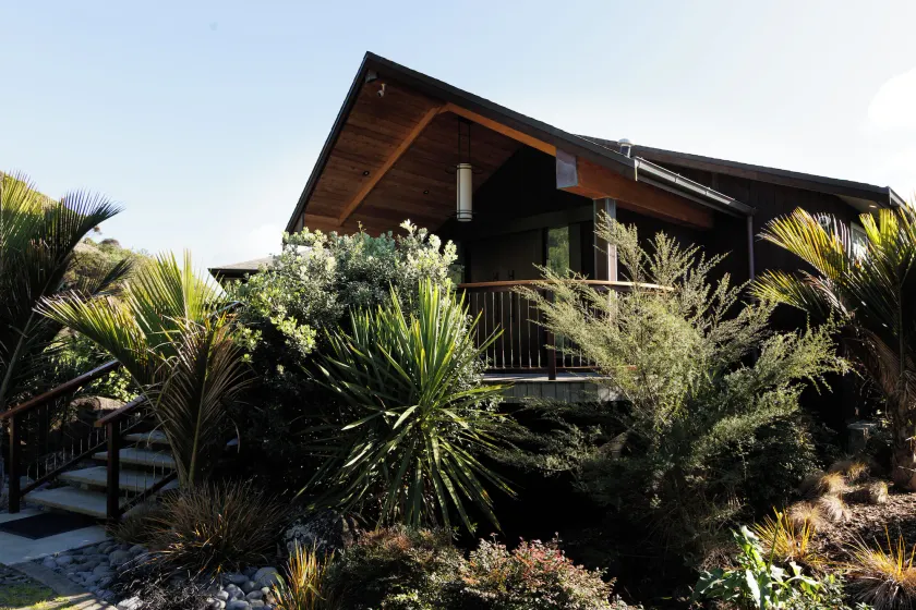 Te Whaanga Retreat & Spa - Image 1