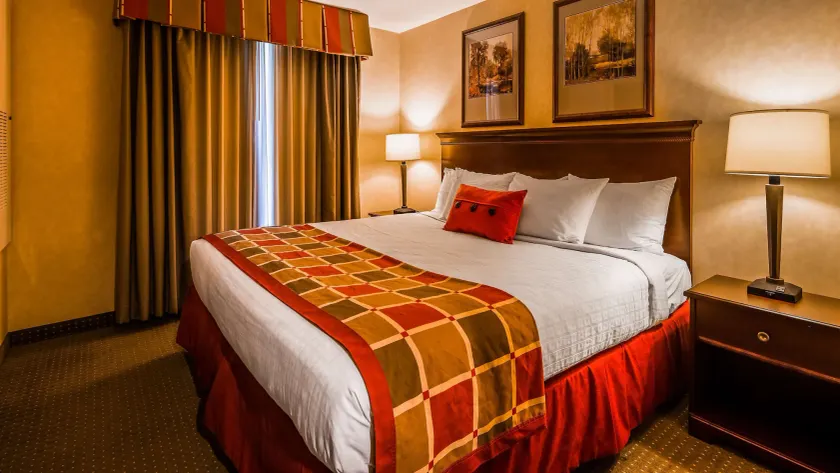 Best Western Plus Ticonderoga - Image 1