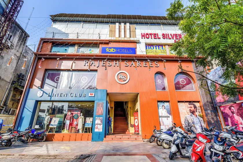 FabHotel Silver Inn - Image 1