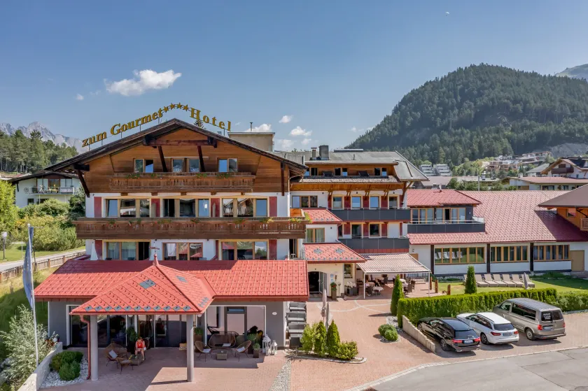 Hotel Zum Gourmet - Image 1