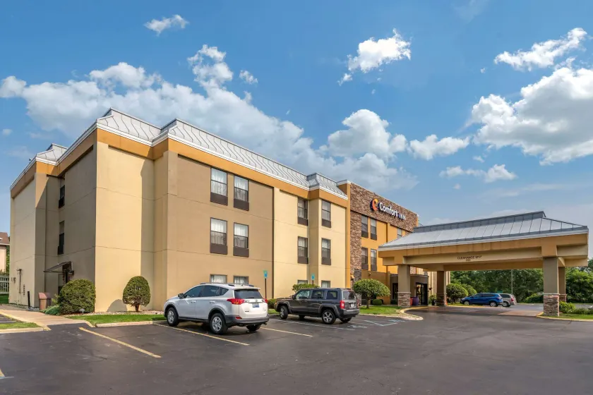 Comfort Inn Wings Stadium - Image 1