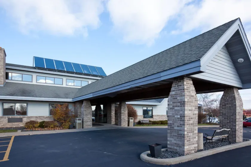 AmericInn by Wyndham Monroe - Image 1