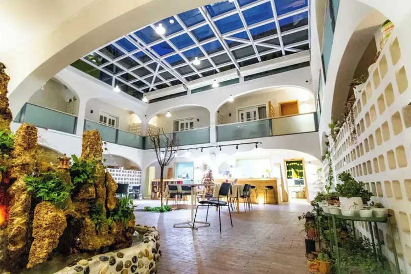 TRANQUIL HOUSE - Image 1