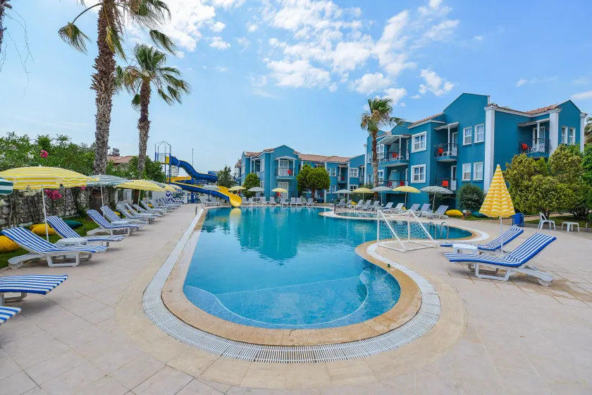 Blue Pearl Hotel - Image 1
